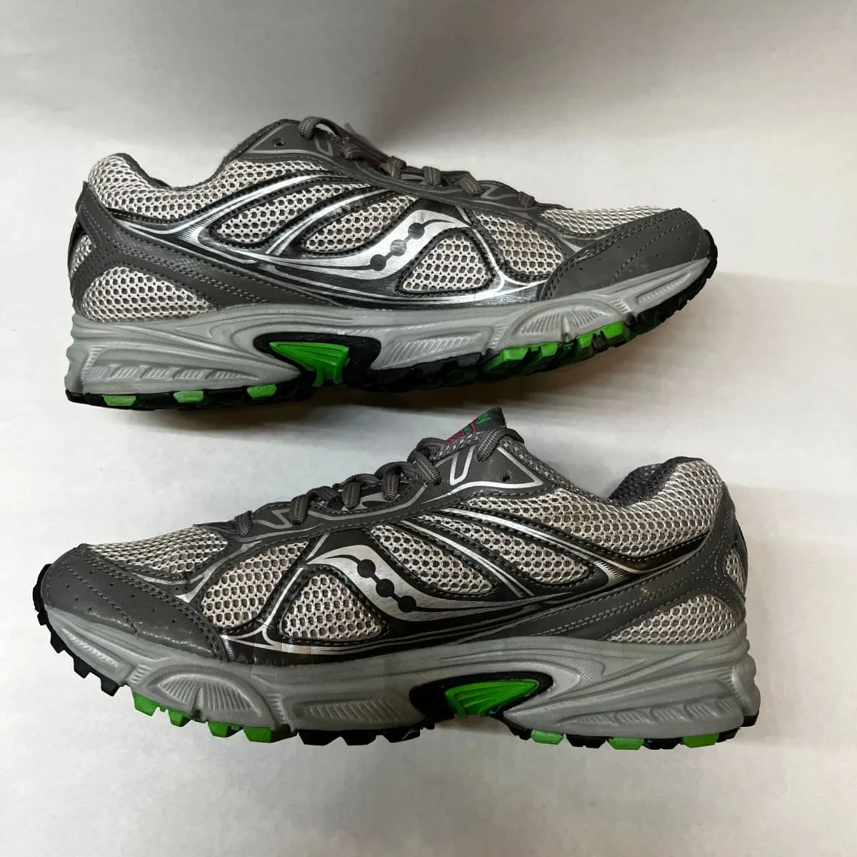 Women's Grid Cohesion TR7 Trail Running Grey/Green/Fuchsia Size 9M -Preowned